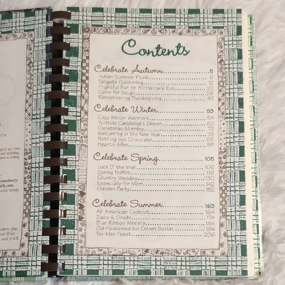 Gooseberry Patch Celebrate Year 'Round Cookbook